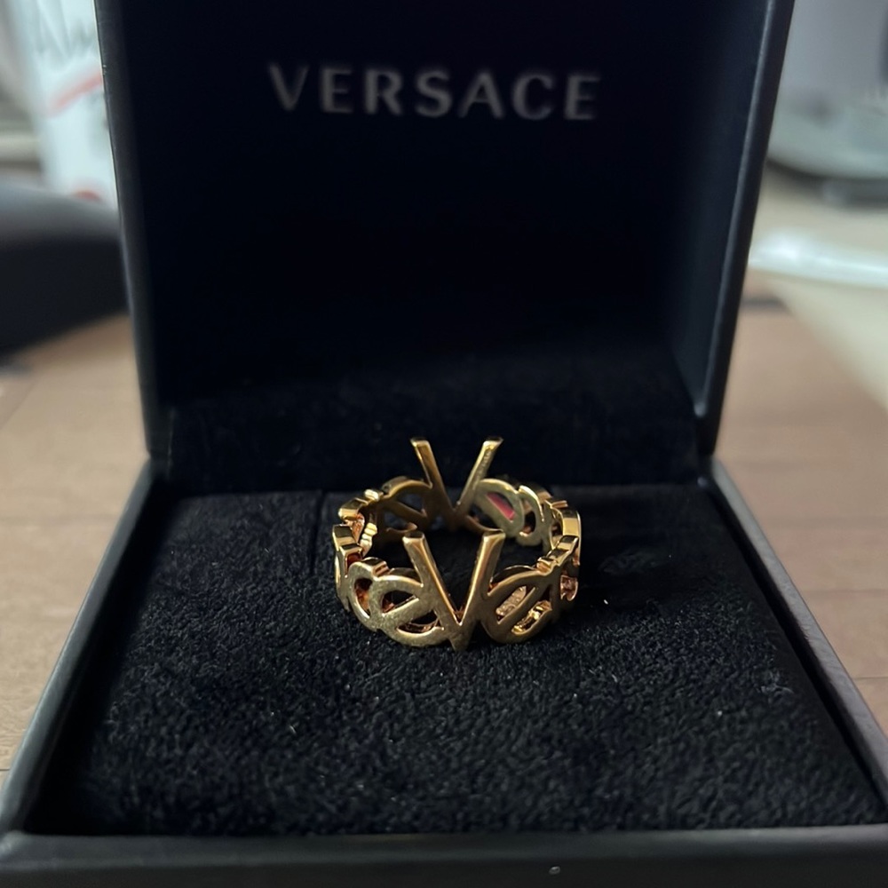 Mens Versace ring, size 12